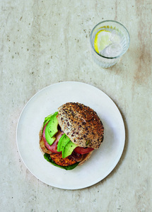  Vegan tempeh burger