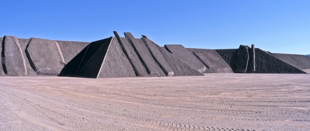 City by Michael Heizer. Photos: Tom Vinetz/© Triple Aught Foundation