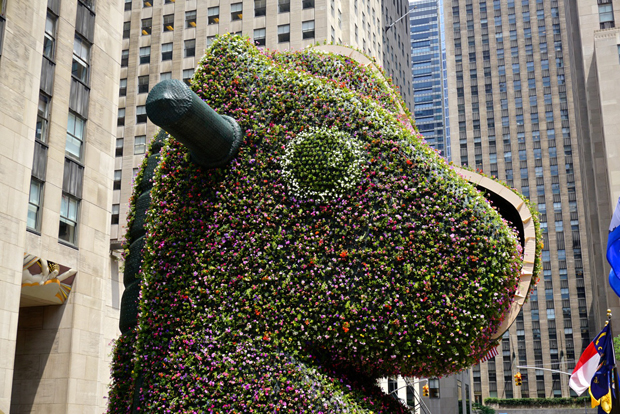 Split-Rocker, Rockefeller Center, New York - Jeff Koons